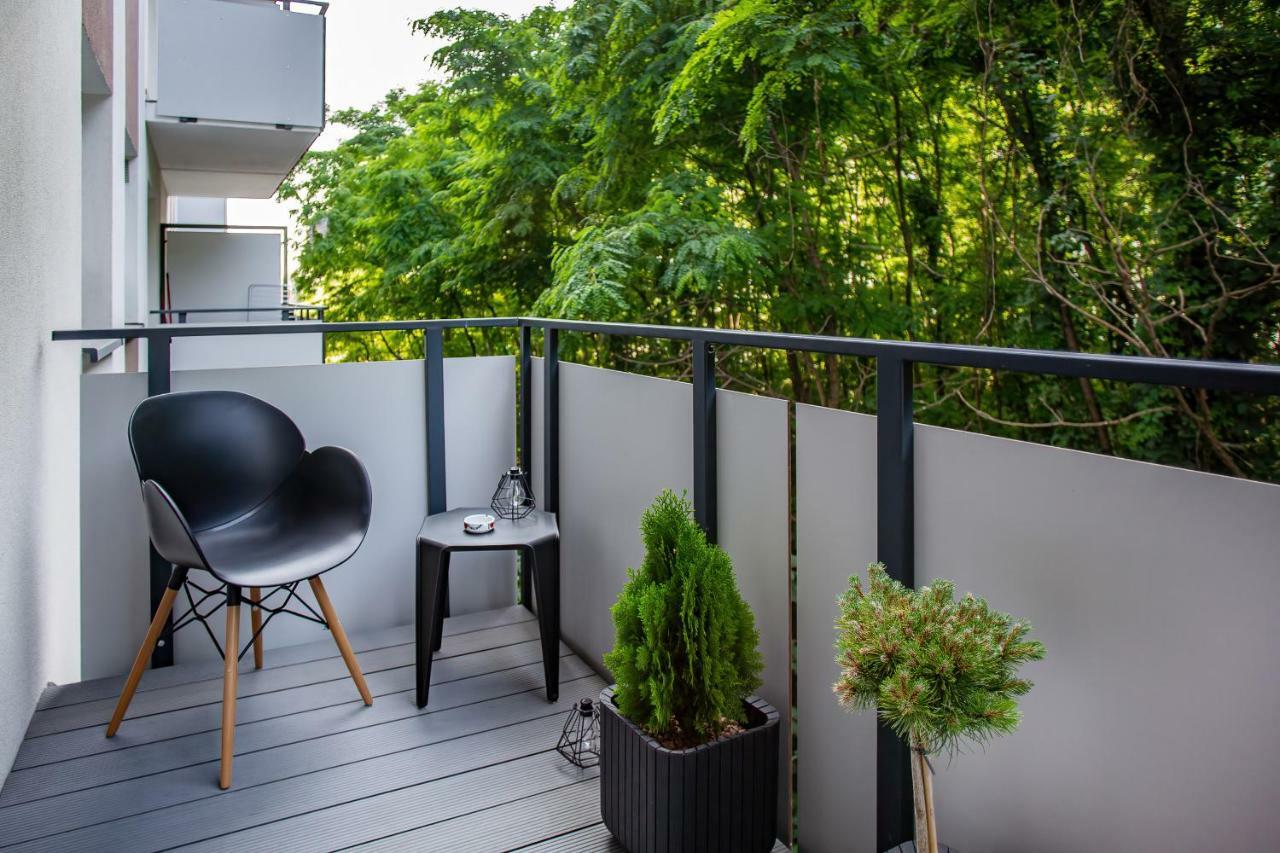 Apartments Parks Of Warsaw By Noclegi Renters Ngoại thất bức ảnh